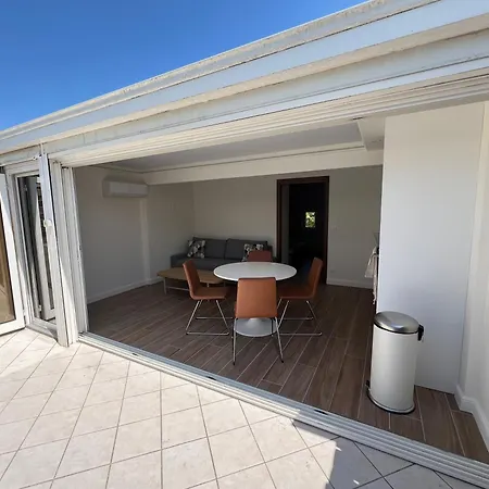 31 - Modern * Agde