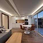 31 - Modern *