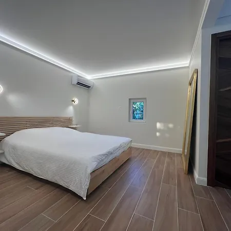 31 - Modern *